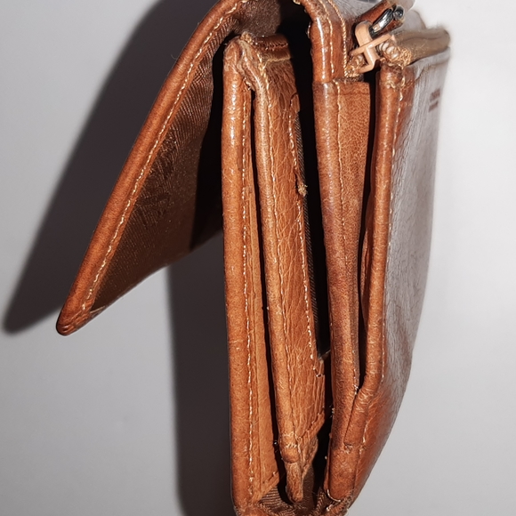 FOSSIL VINTAGE TRIFOLD WALLET - Picture 12 of 12